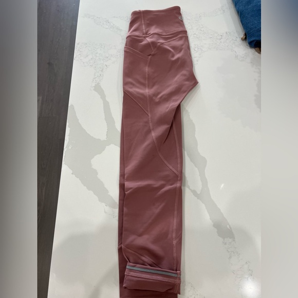 Lululemon run tight - Picture 4 of 7